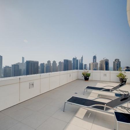 Luxury Apt - Rooftop Pool - City View Dubaj Kültér fotó